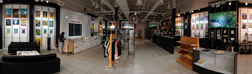 Explore tree tattoo ideas for guys, creative tattoo ideas in El Paso, available at Piercing polis