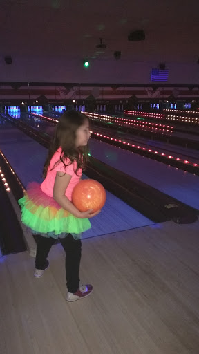 Bowling Alley «Roosevelt Lanes Recreation», reviews and photos, 6701 Roosevelt Ave, Allen Park, MI 48101, USA
