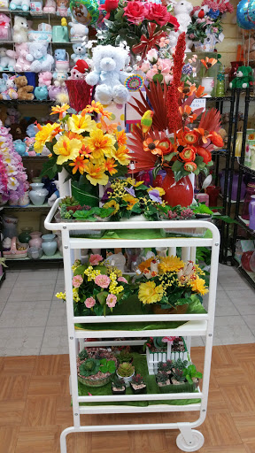 Florist «Roadrunner Florist», reviews and photos, 2007 W Bethany Home Rd, Phoenix, AZ 85015, USA