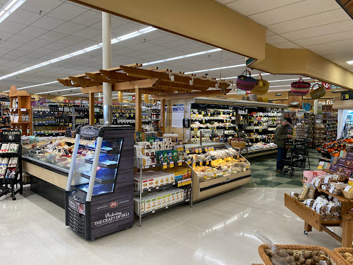 Grocery Store «Harvest Market», reviews and photos, 171 Boatyard Drive, Fort Bragg, CA 95437, USA