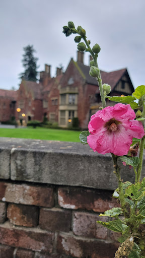 Bed & Breakfast «Thornewood Castle Bed and Breakfast», reviews and photos, 8601 N Thorne Ln SW, Lakewood, WA 98498, USA