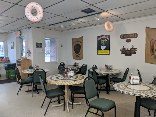 Bakery «Beach Donut Shop», reviews and photos, 344 E Main St, Clinton, CT 06413, USA