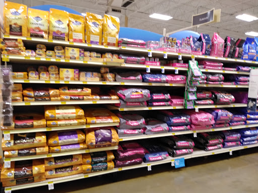 Pet Supply Store «PetSmart», reviews and photos, 2100 88th St, North Bergen, NJ 07047, USA