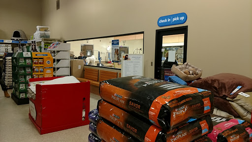 Pet Supply Store «PetSmart», reviews and photos, 1042 Fairplain Dr, Benton Harbor, MI 49022, USA
