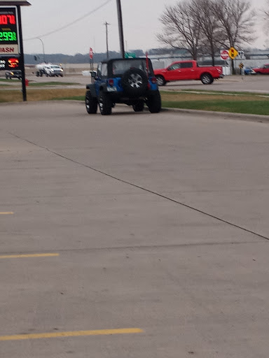 Convenience Store «Kwik Trip #330», reviews and photos, 104 Aspen Ln N, Belle Plaine, MN 56011, USA