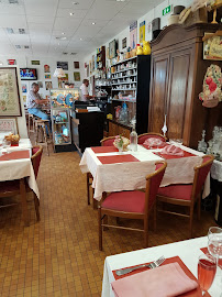 Atmosphère du Restaurant Le Relais à Perceneige - n°12