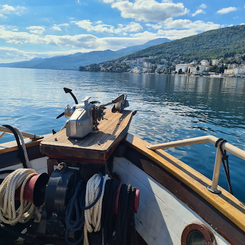 Broj telefona Contessa Tours
