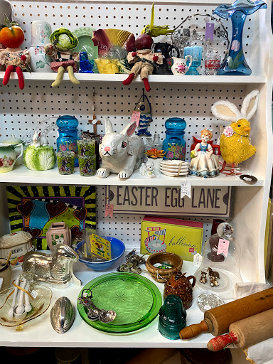 Home Goods Store «Olde Factory», reviews and photos, 139 S Hanover St, Hummelstown, PA 17036, USA