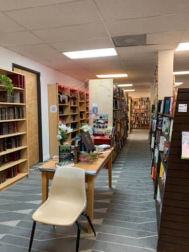 Book Store «$10 Or Less Bookstore», reviews and photos, 8978 Tampa Ave, Northridge, CA 91324, USA