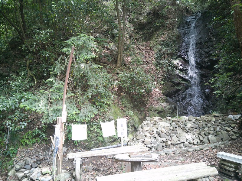 小荘の滝