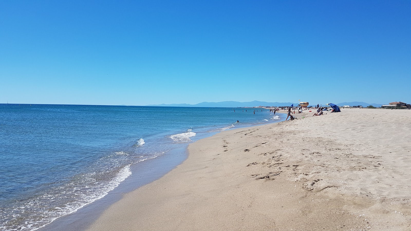 Fotografija Plaža Leucate z prostorna obala