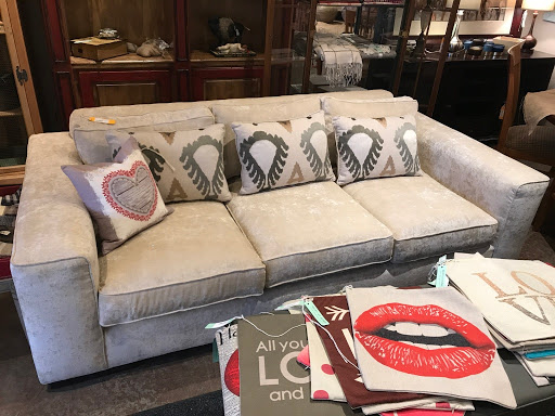 Consignment Shop «Pebbles & Twigs Furniture Consignment», reviews and photos, 3126 Quarry Rd #4a, Park City, UT 84098, USA