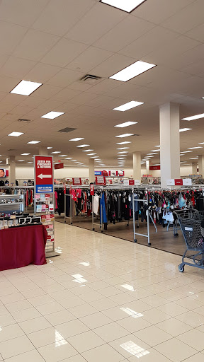 Clothing Store «Burlington Coat Factory», reviews and photos, 7747 Mall Rd, Florence, KY 41042, USA
