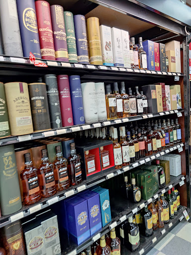 Liquor Store «Cambridge Liquor, Beer, & Wine Shop», reviews and photos, 280 U.S. 9 #13, Morganville, NJ 07751, USA