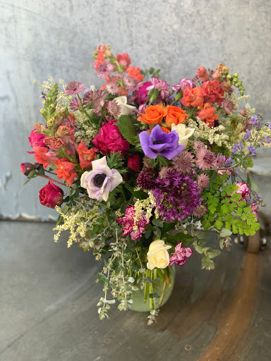 Florist «Petals & Vines», reviews and photos, 410 Main St E, Monmouth, OR 97361, USA