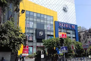 Forum Courtyard Mall image
