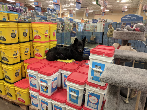 Pet Supply Store «PetSmart», reviews and photos, 355 Howe Ave, Cuyahoga Falls, OH 44221, USA