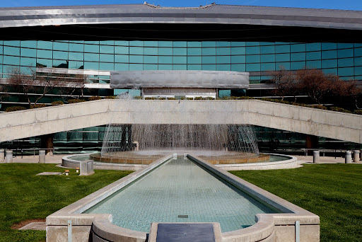 Cobb Fountain, P6Q8+Q3X, Fresno, CA 93721