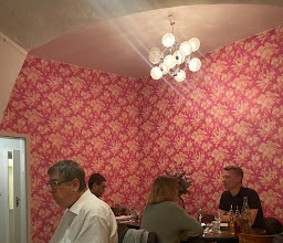 DER HAHN IST TOT! photo