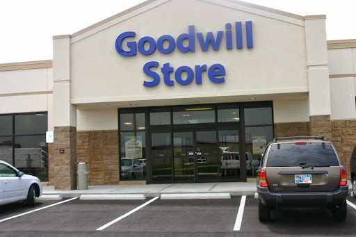 Goodwill Store, 3229 Daugherty Dr, Lafayette, IN 47909, USA, 