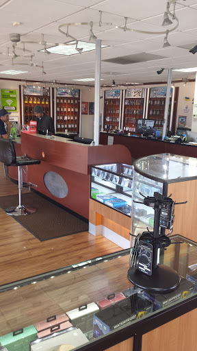 Electronics Repair Shop «Phone Store Denver», reviews and photos, 3095 S Peoria St, Aurora, CO 80014, USA