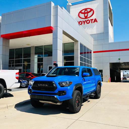 Toyota Dealer «Toyota of Dallas», reviews and photos, 2610 Forest Ln, Dallas, TX 75234, USA