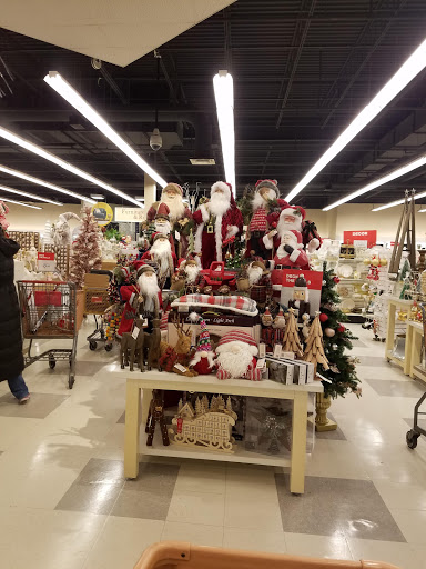 Department Store «T.J. Maxx and HomeGoods», reviews and photos, 7349 Lemont Rd, Downers Grove, IL 60516, USA