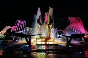 The Kynetic Fountain image