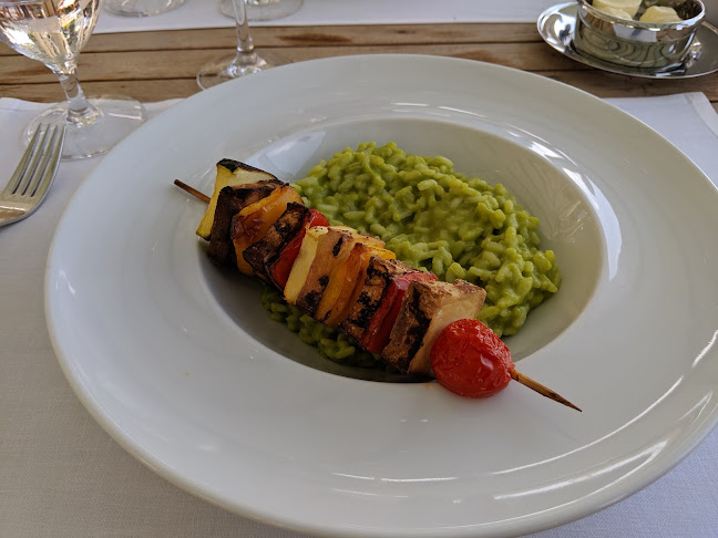 Komentari i recenzije Maslina Tavern
