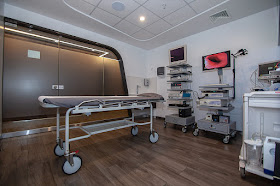 Centro de Cirugía Ambulatoria de Lima: Dr. Dick Manrique