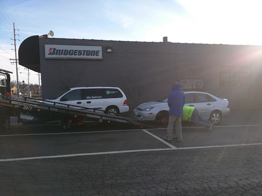 Tire Shop «Telle Tire & Auto Centers», reviews and photos, 1323 S Big Bend Blvd, Richmond Heights, MO 63117, USA