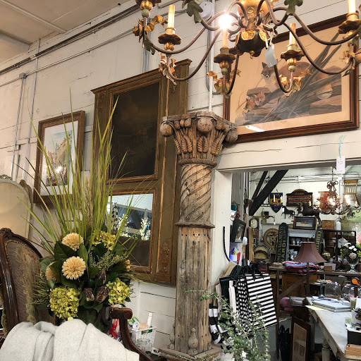 Antique Store «Baileywyck Antiques of Middleburg», reviews and photos, 21197 St Louis Rd, Middleburg, VA 20117, USA