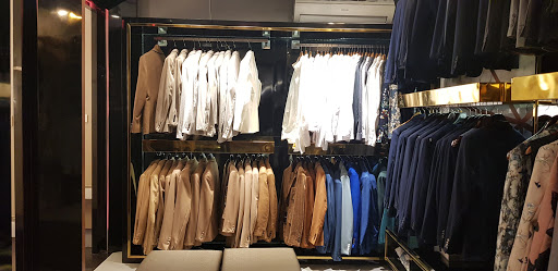 ร้านค้าเพื่อซื้อเสื้อขนาดใหญ่ของผู้หญิง กรุงเทพฯ