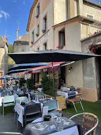 Atmosphère du Hotel Restaurant De La Mairie à Chaudes-Aigues - n°3