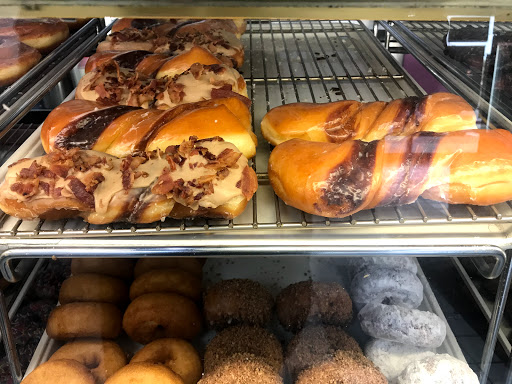 Donut Shop «Donut Club», reviews and photos, 861 W Arrow Hwy, San Dimas, CA 91773, USA