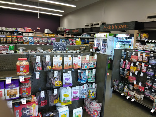 Pet Supply Store «Unleashed by Petco», reviews and photos, 12305 SW Horizon Blvd #23, Beaverton, OR 97007, USA