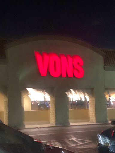 Grocery Store «Vons», reviews and photos, 9119 Reseda Blvd, Northridge, CA 91324, USA