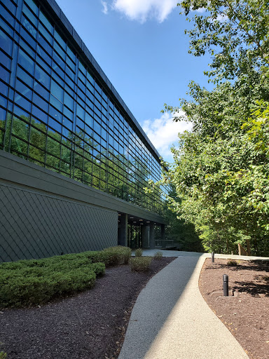 Used Car Dealer «CarMax Home Office», reviews and photos, 12800 Tuckahoe Creek Pkwy, Richmond, VA 23238, USA