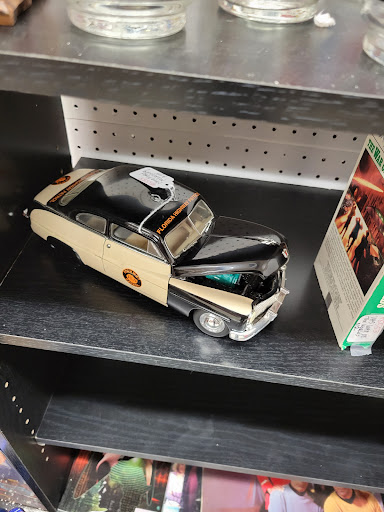 Antique Store «Craftiques Mall - Bandera Road», reviews and photos, 6751 Bandera Rd, San Antonio, TX 78238, USA