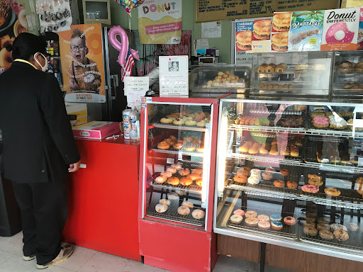 Donut Shop «Evergreen Donuts», reviews and photos, 20101 44th Ave W F, Lynnwood, WA 98036, USA