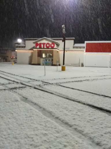 Pet Supply Store «Petco Animal Supplies», reviews and photos, 891 NE D St, Grants Pass, OR 97526, USA