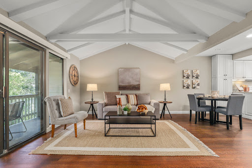 Laura Wucher, REALTOR Laura Wucher Real Estate Team - Christies International Pleasant Hill & Martinez image