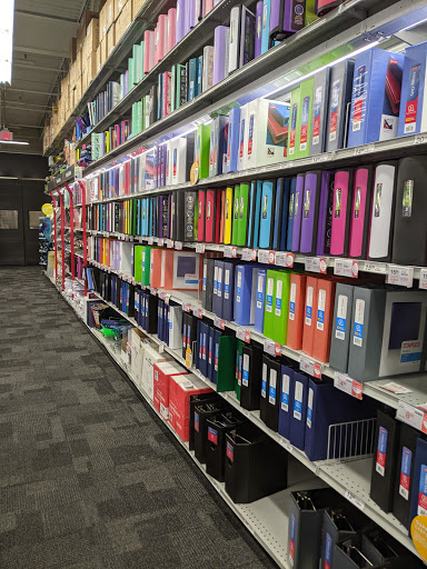 Office Supply Store «Staples», reviews and photos, 820 S Riverside Dr, Iowa City, IA 52246, USA