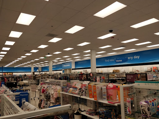 Clothing Store «Ross Dress for Less», reviews and photos, 2595 N Decatur Rd, Decatur, GA 30033, USA