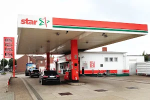 star Tankstelle image