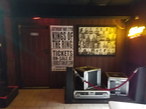 Bar «Revolution Bar & Music Hall», reviews and photos, 140 Merrick Rd, Amityville, NY 11701, USA