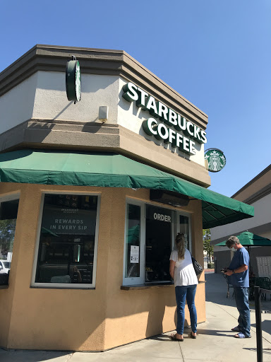 Shopping Mall «Gilroy Premium Outlets», reviews and photos, 681 Leavesley Rd, Gilroy, CA 95020, USA