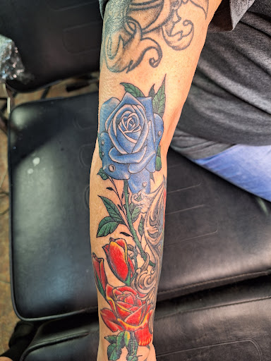 Explore praying mantis tattoo ideas, creative tattoo ideas in Searcy, available at Eternal Art Tattoo Studio lc