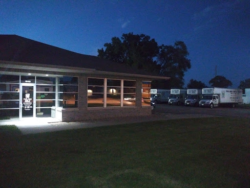 Moving and Storage Service «Two Men and a Truck», reviews and photos, 1846 16th Ave SW, Cedar Rapids, IA 52404, USA