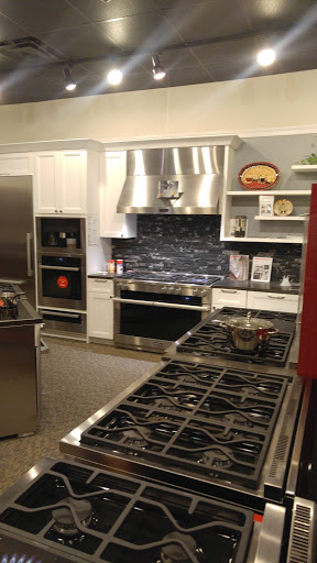 Appliance Store «Appliance Gallery (Dayton)», reviews and photos, 2601 W Dorothy Ln, Moraine, OH 45439, USA